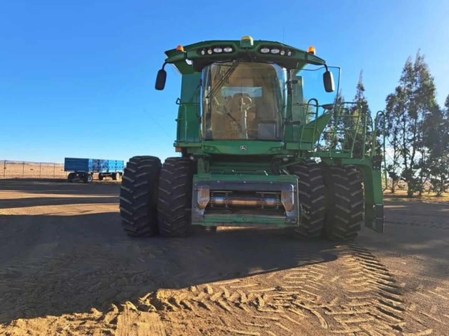 John Deere S680 | MK Landbou Dienste