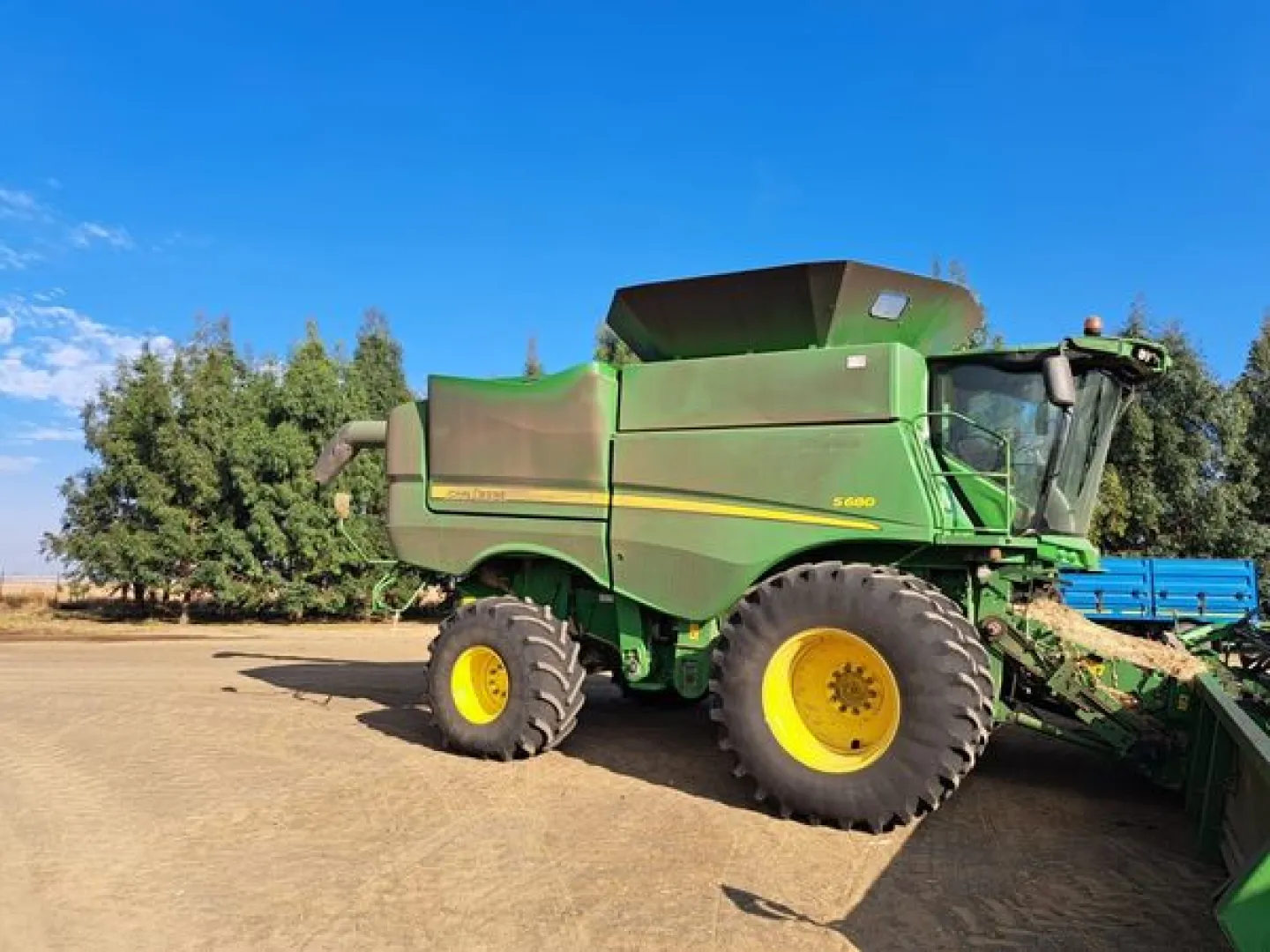 John Deere S680 | MK Landbou Dienste
