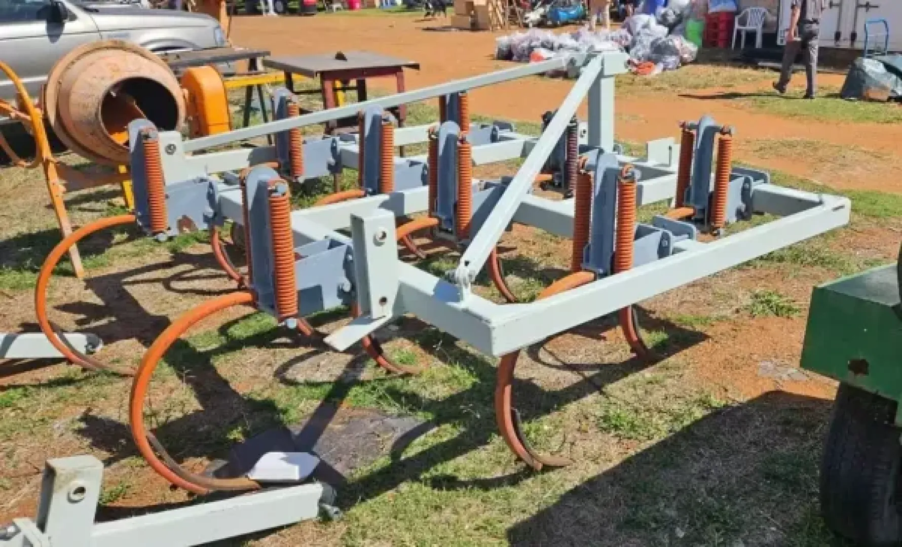 9 TINE CHISEL PLOUGH WITH ROLLER | QAC Equipment