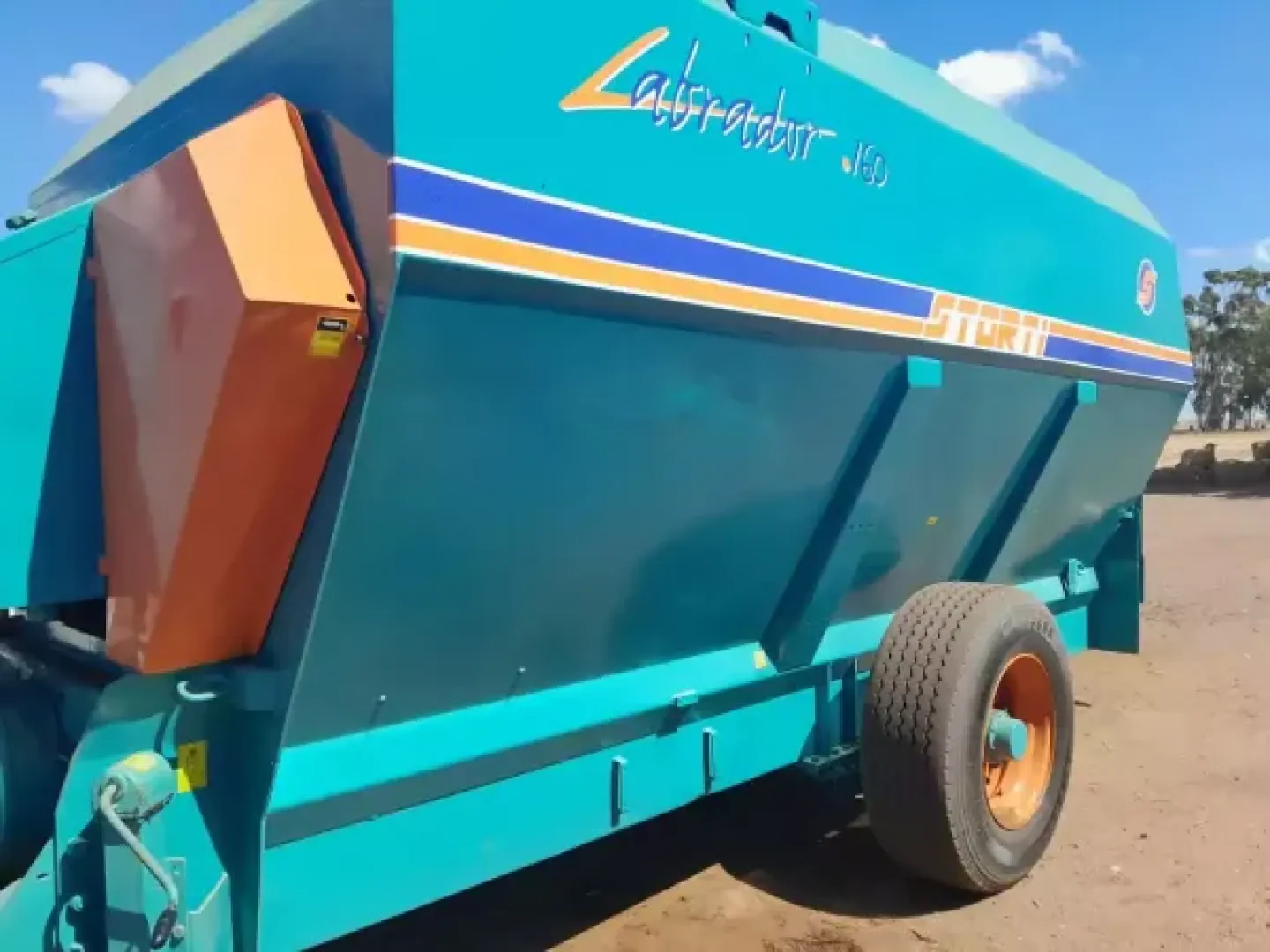 The Storti Labrador 16 | QAC Equipment