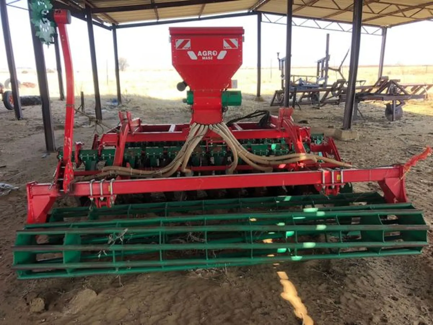 3m agromaz met seeder box  | MK Landbou Dienste