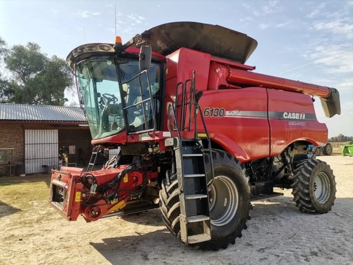 CASE 6130 2013 MODEL &amp; JOHN DEERE 630 HYDRAFLEX | MK Landbou Dienste