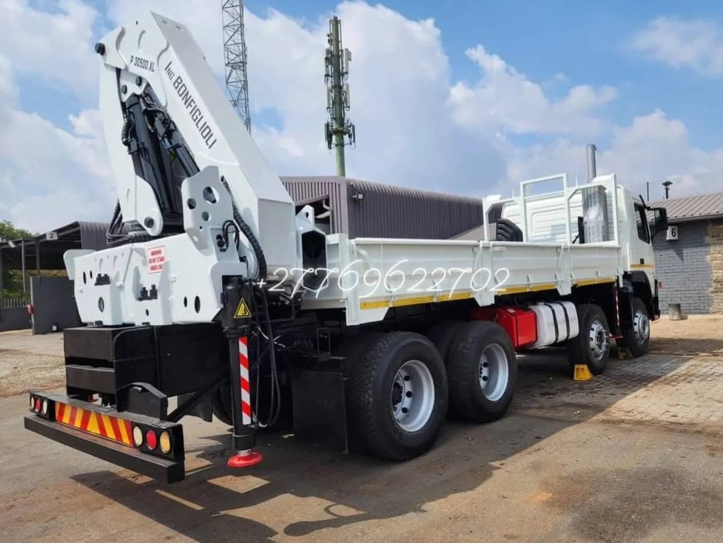 2006 Volvo FM340 Twinsteer Crane Truck