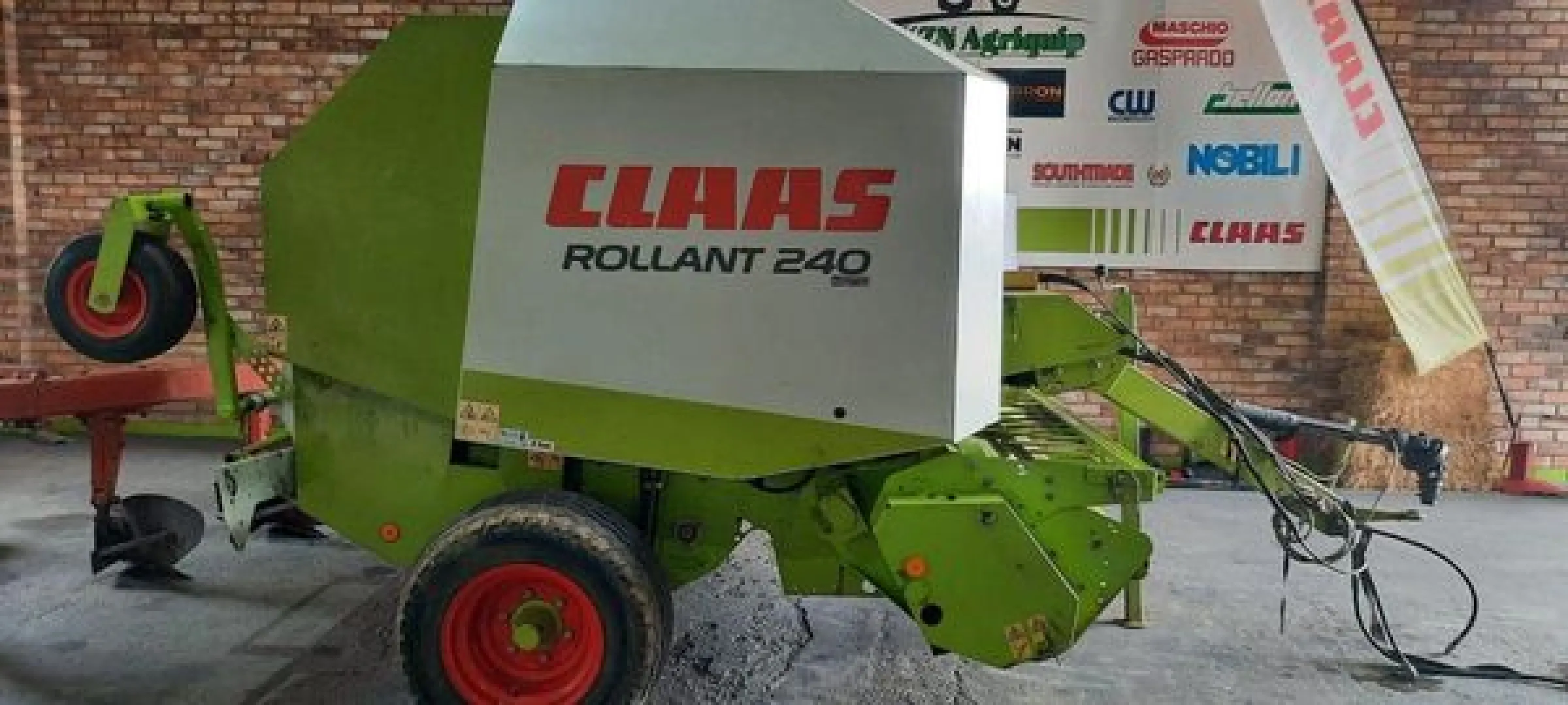 Claas Rollant 240 baler | MK Landbou Dienste