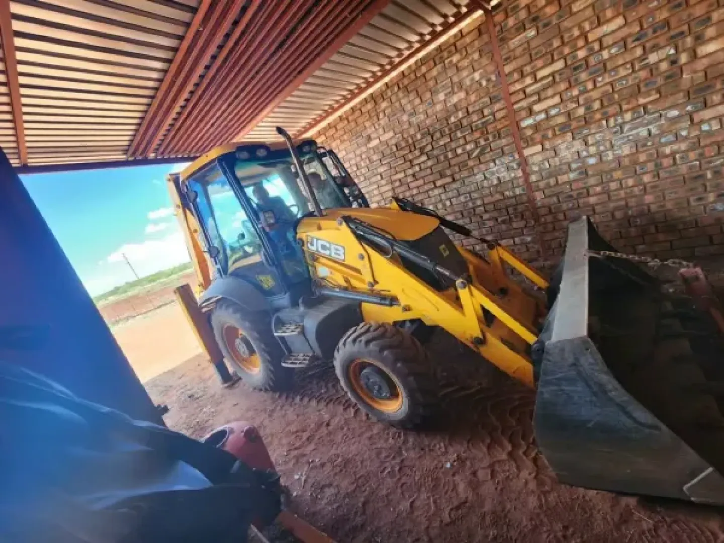 The JCB 3CX 4x4 | QAC Equipment