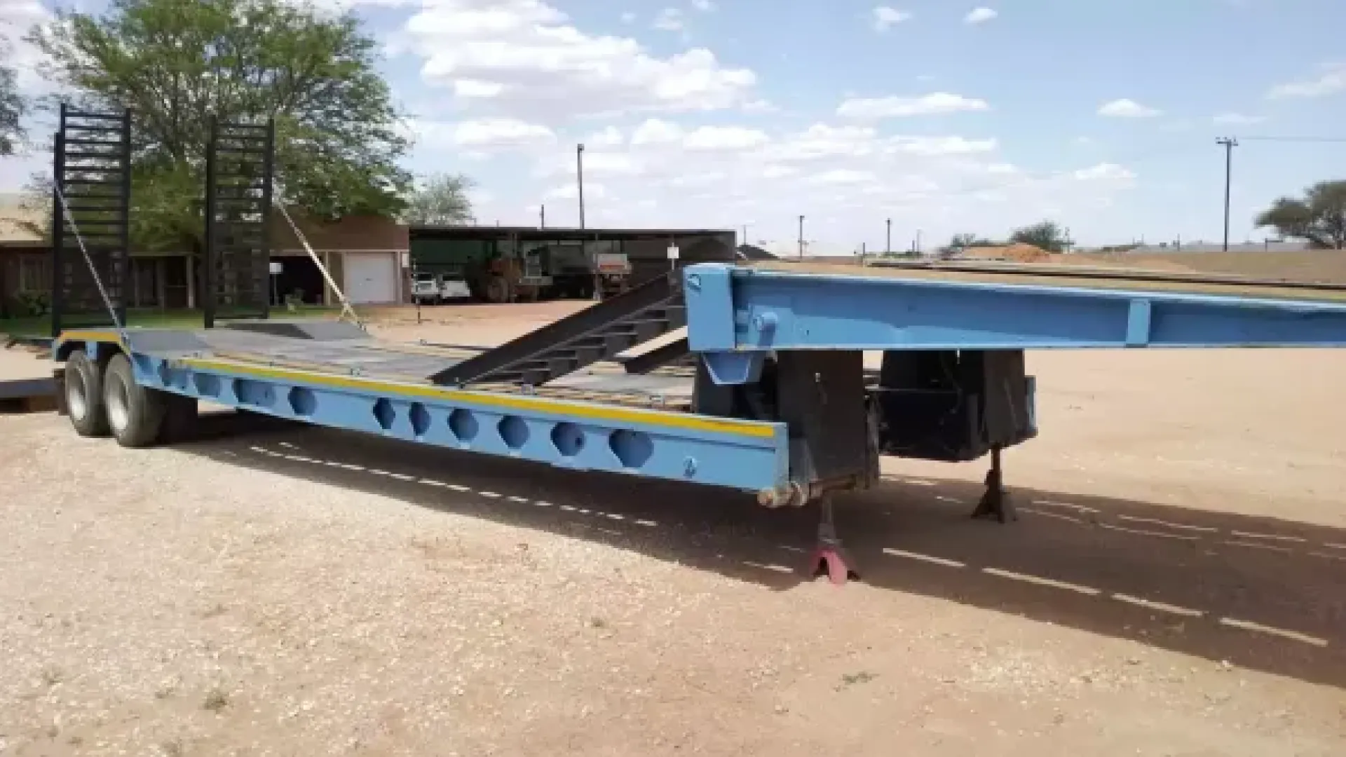 The 30 Ton Lowbed Trailer | QAC Equipment