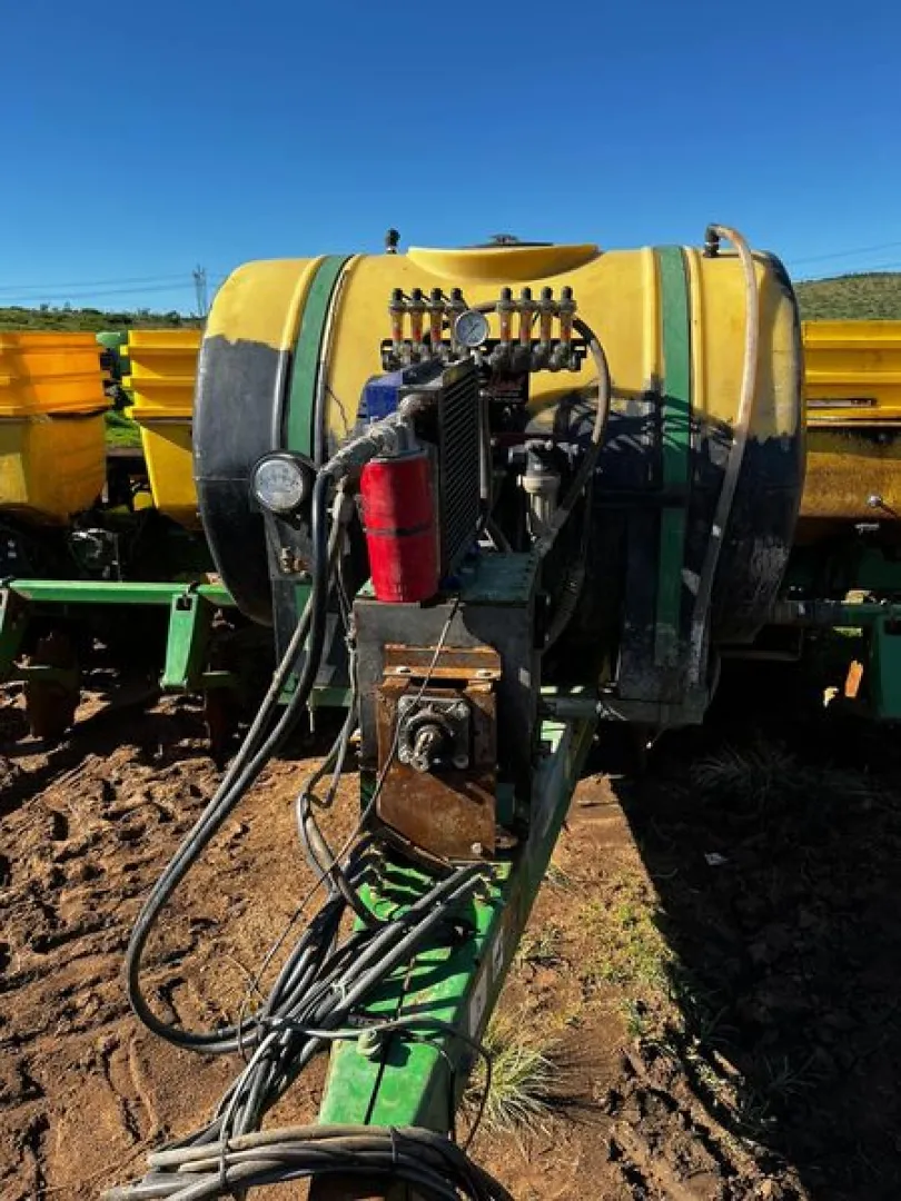John Deere 1750 8ry 76cm planter | Agrimar