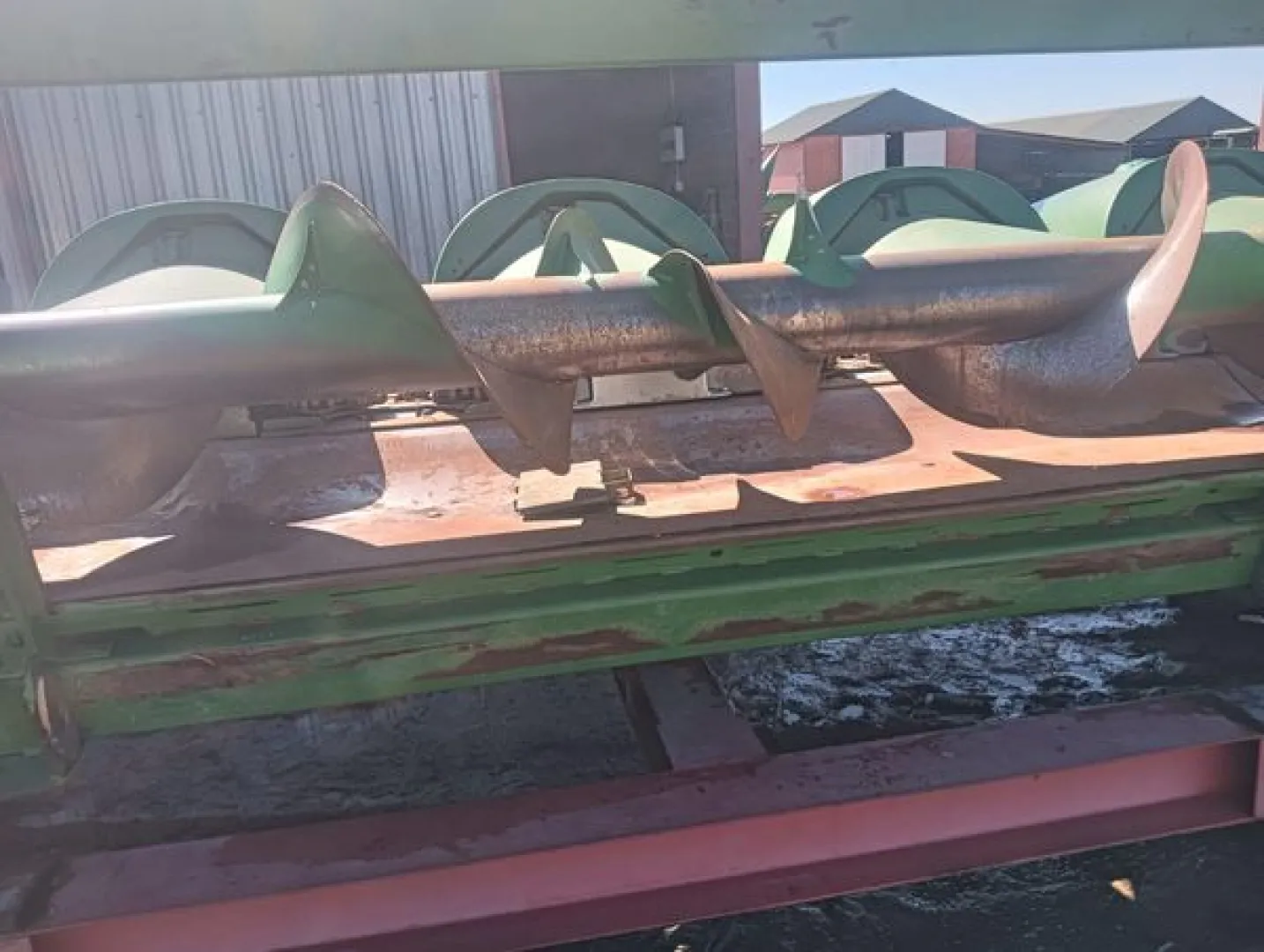 John Deere 606C 6 row. 91 picker head without van | Agrimar