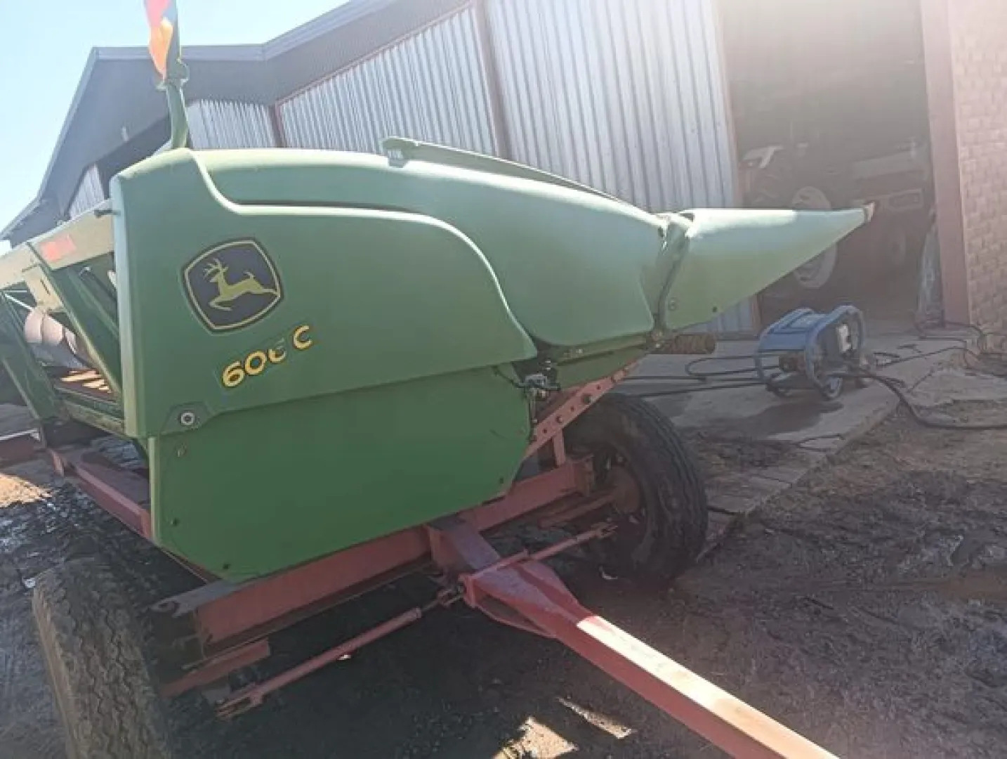 John Deere 606C 6 row. 91 picker head without van | Agrimar