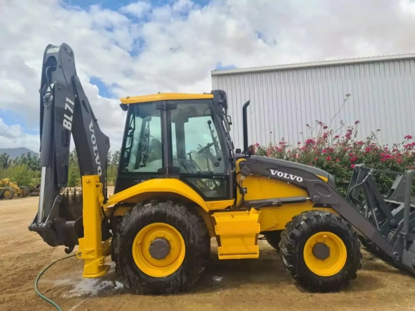 2005 Volvo BL 71 | QAC Equipment