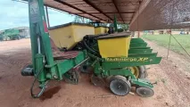 6 row John Deere 1750 maize planter | Sazam Agri Distributors