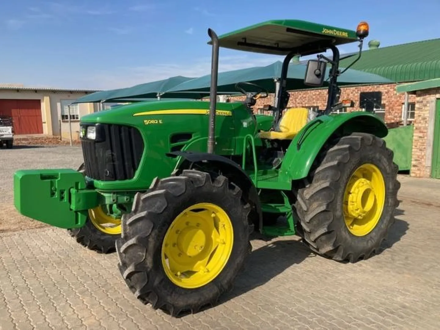 2015 John Deere 5082E 4x4 | Sazam Agri Distributors