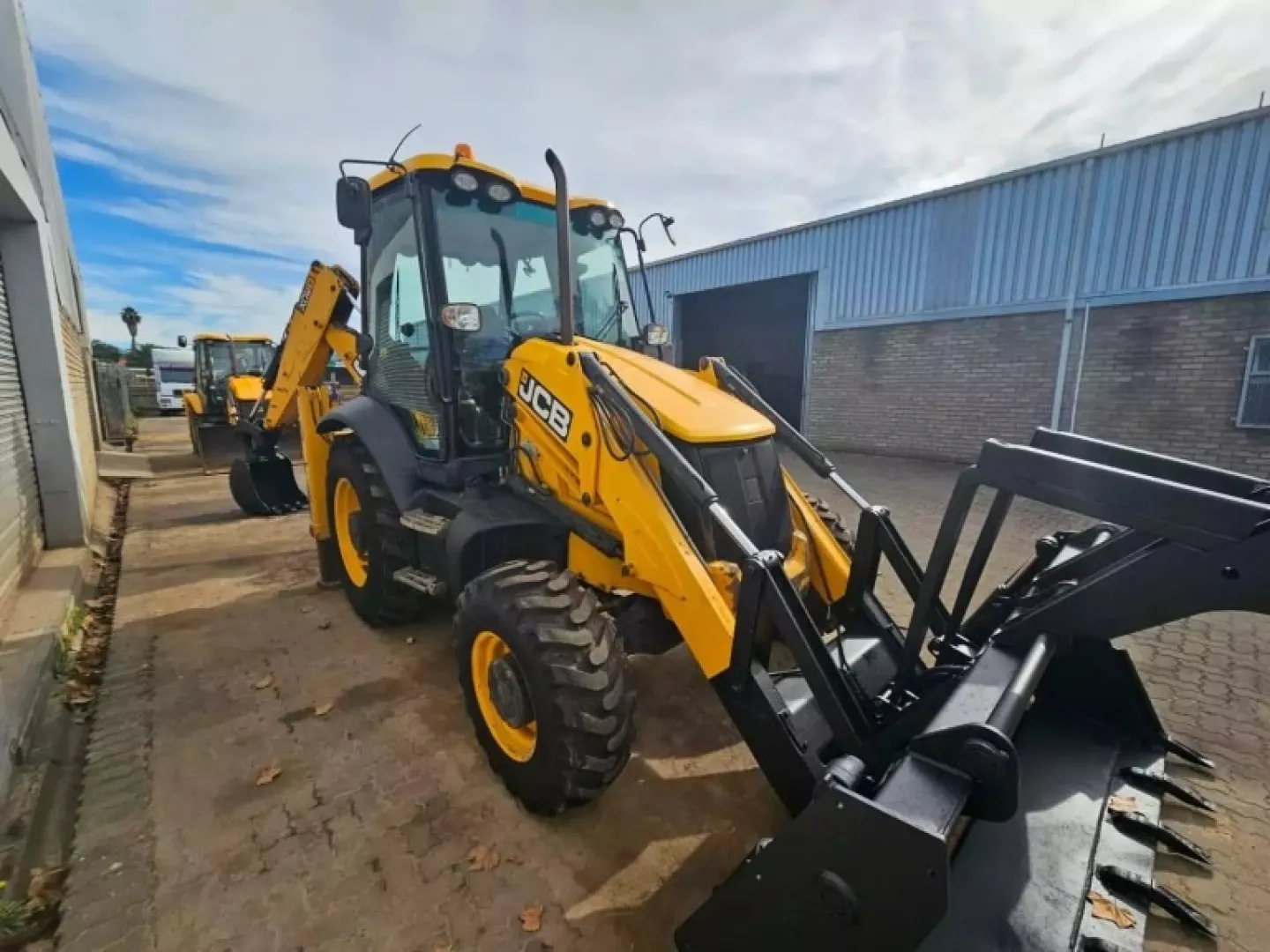 2015 JCB 3CX Sitemaster | Extended Backhoe, multi bucket | QAC Equipment
