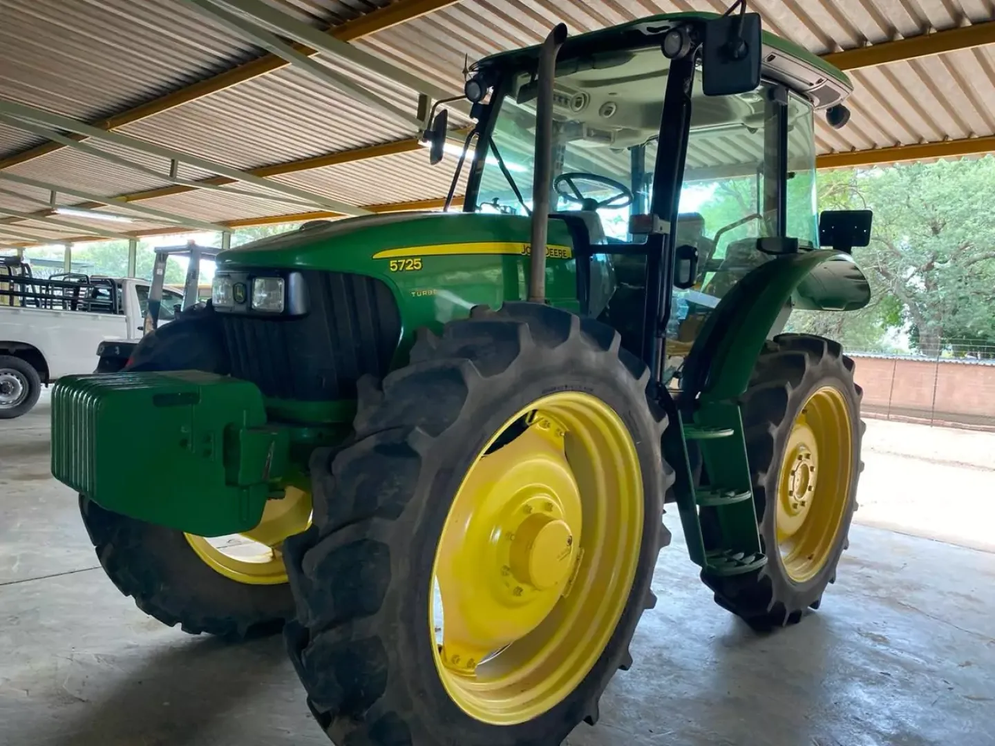 John Deere 5725 HC | QAC Equipment