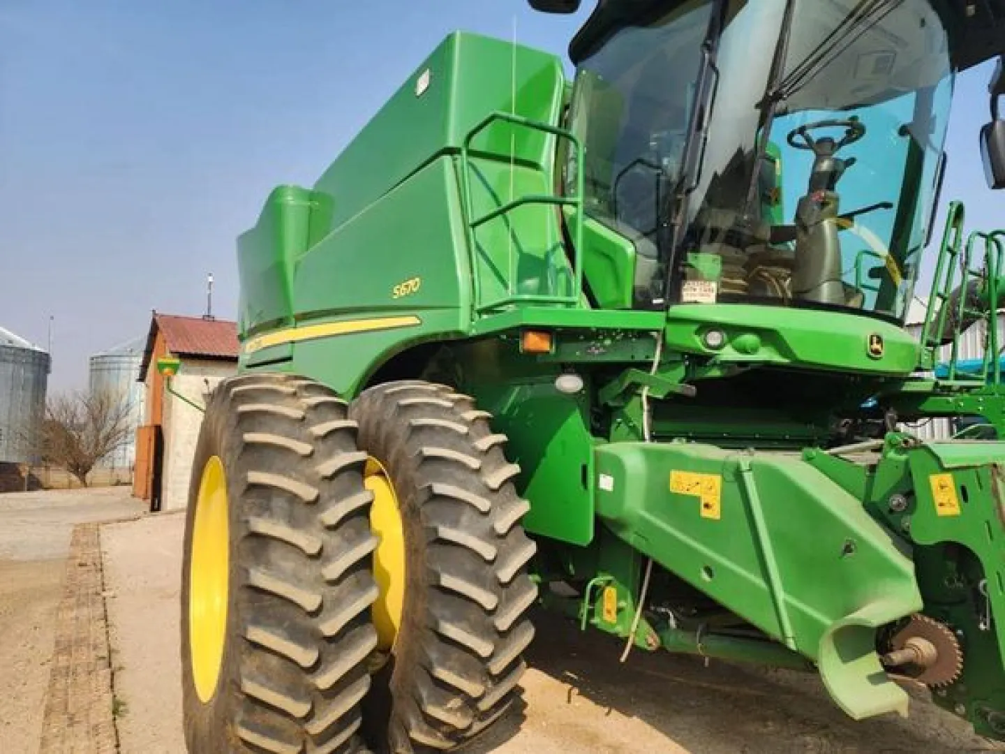2017 John Deere S670 Stroper | Agrimar