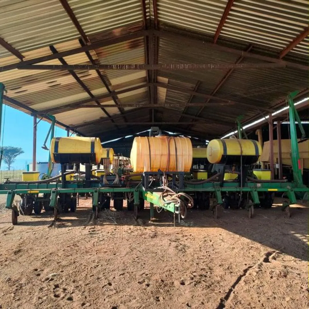 John Deere 1750 8 ry .91 planter | Agrimar