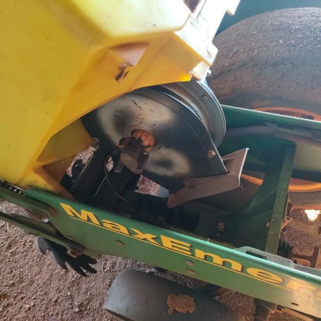 John Deere 1750 8 ry .91 planter | Agrimar