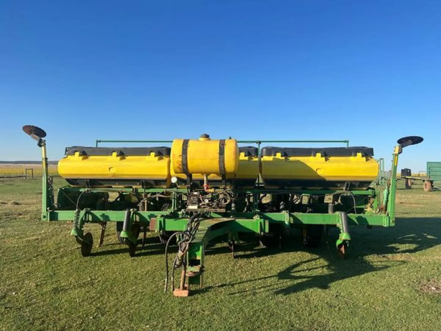 John Deere 2113 6 ry .91 planter | Agrimar