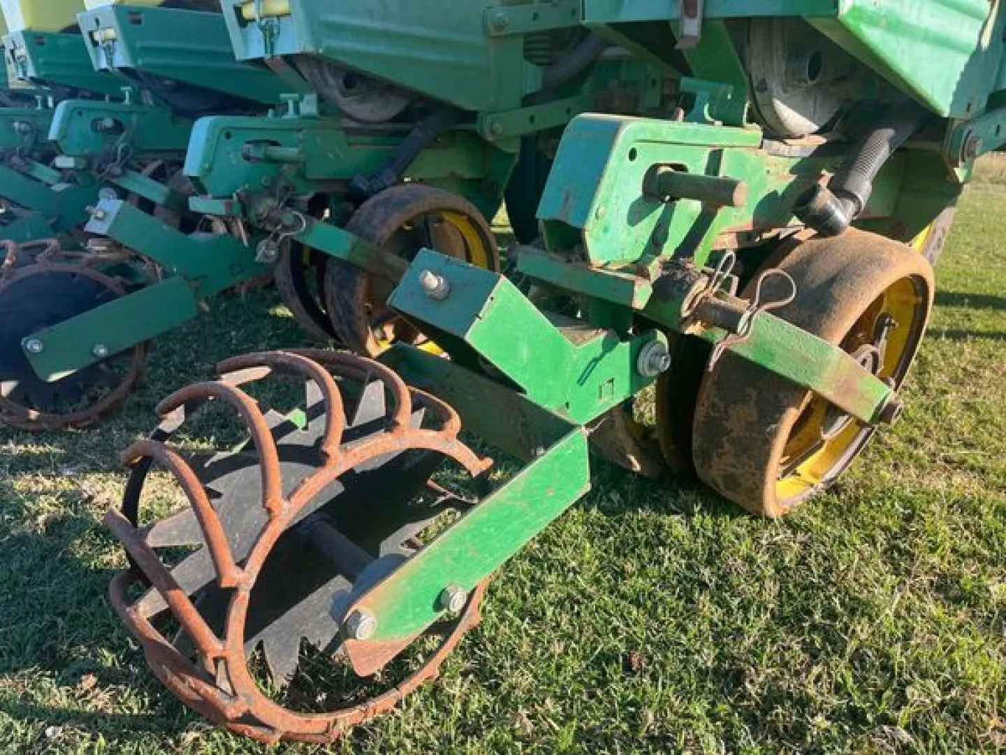 John Deere 2113 6 ry .91 planter | Agrimar