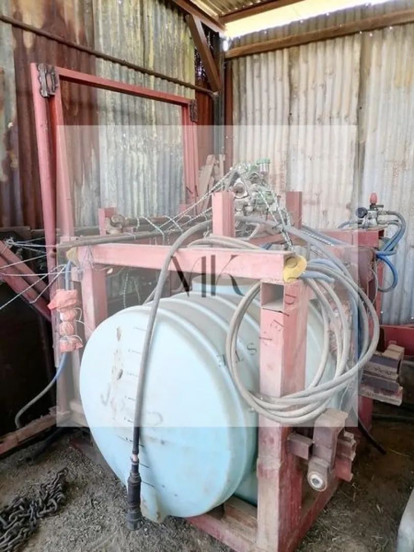 Selfgeboude 800L Spuit | MK Landbou Dienste