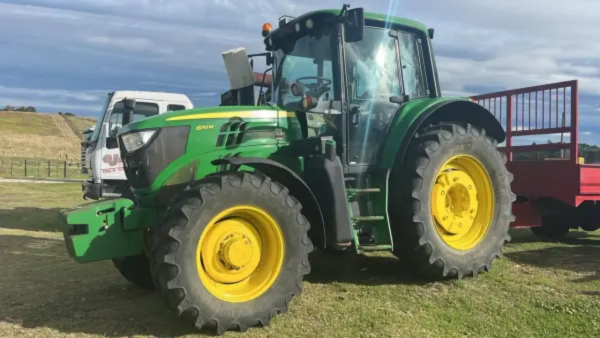 2018 John Deere 6110M | QAC Equipment