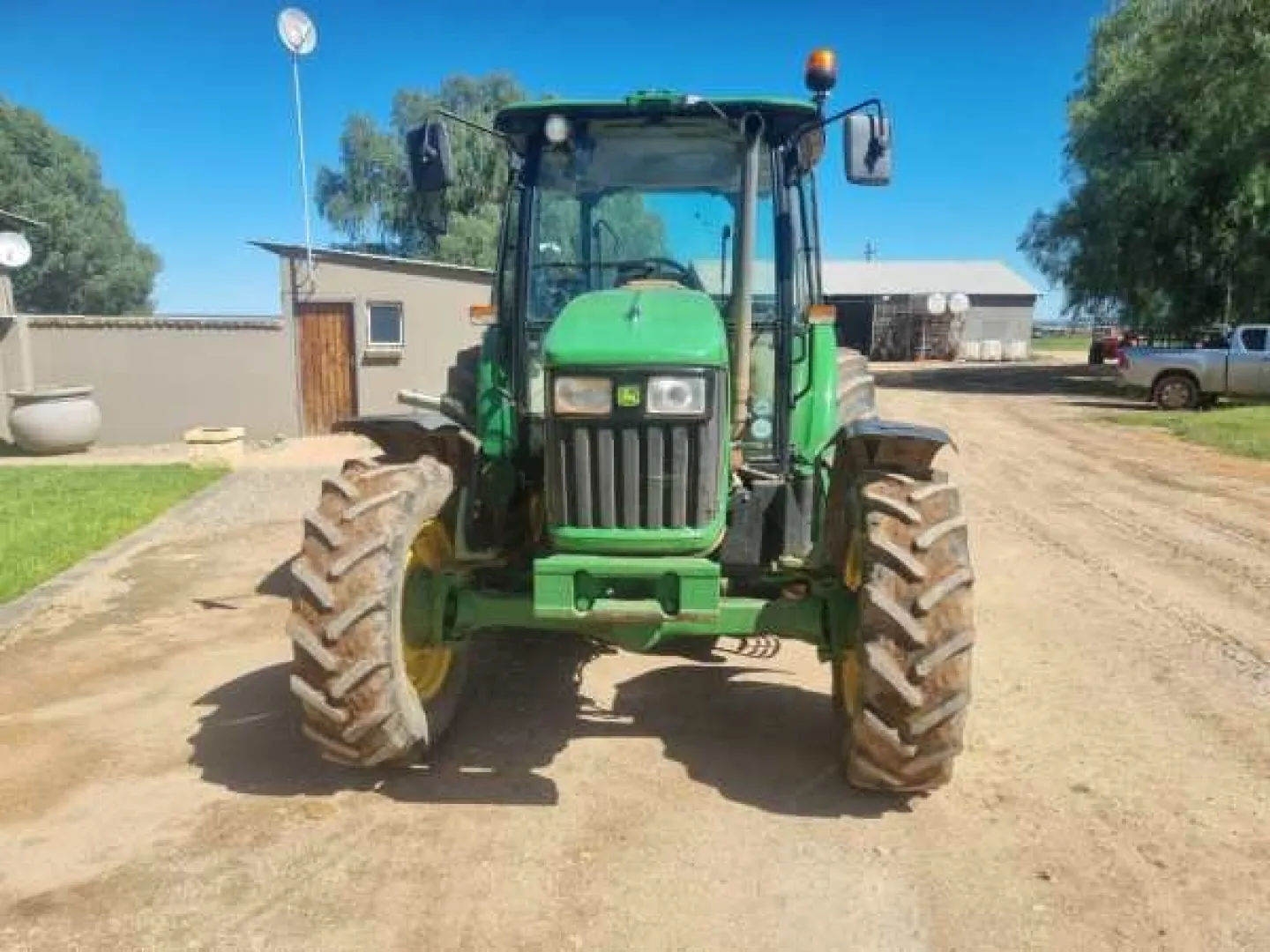 John Deere 5090 E cab | QAC Equipment
