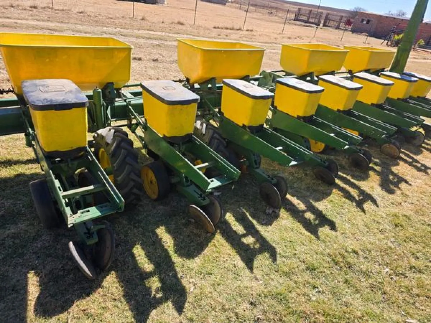 John Deere N7200 planter | Agrimar