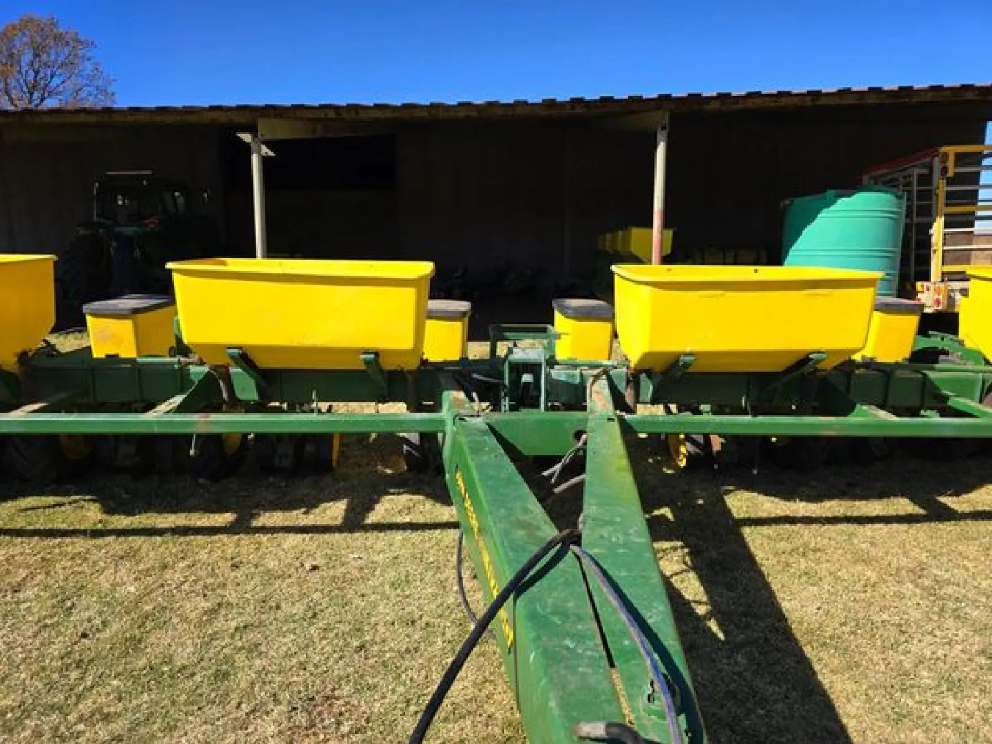 John Deere N7200 planter | Agrimar