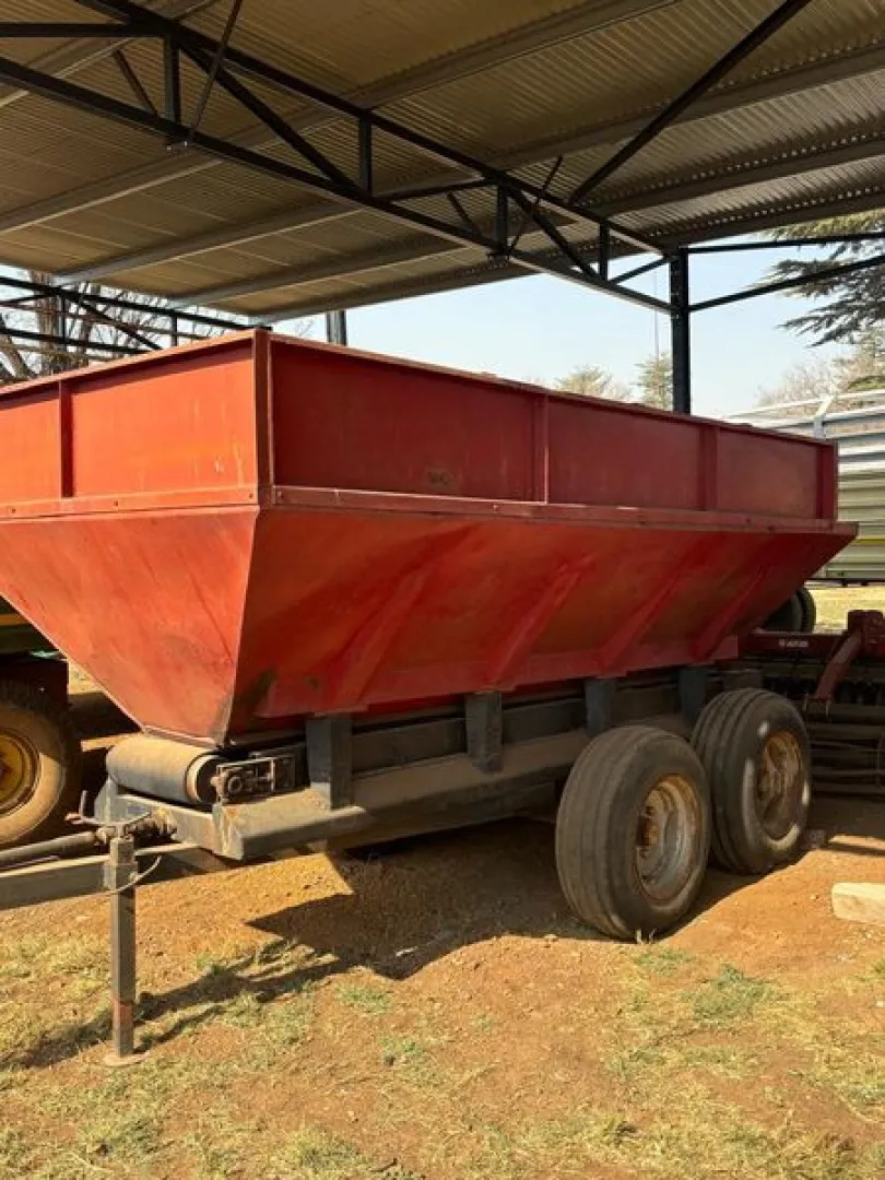 Rovic 6 Ton kalk strooier | Agrimar