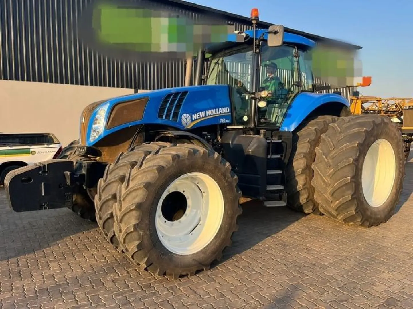 New Holland R8 360 2012 model | QAC Equipment