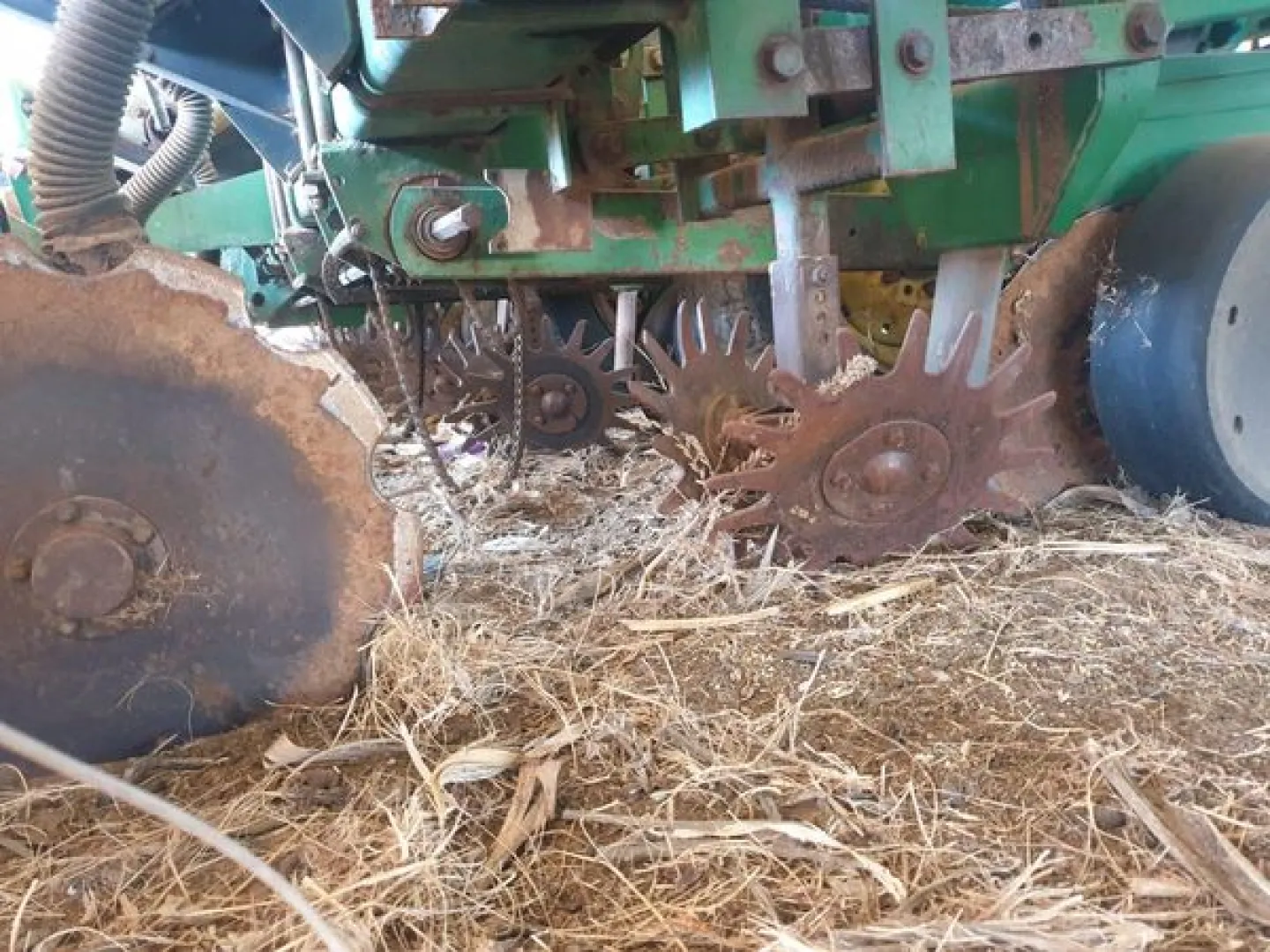 John Deere 7200 8ry 91cm planter | Agrimar