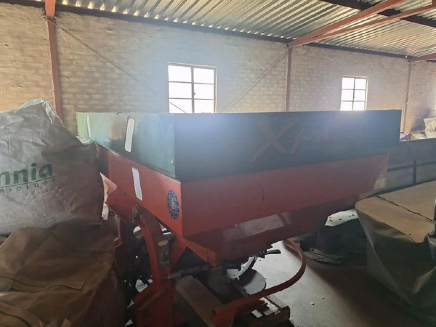 Xpread 2-ton kunsmisstrooier | Agrimar
