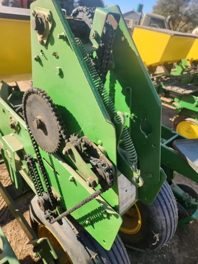 John Deere 5ry 5ft planter | Agrimar