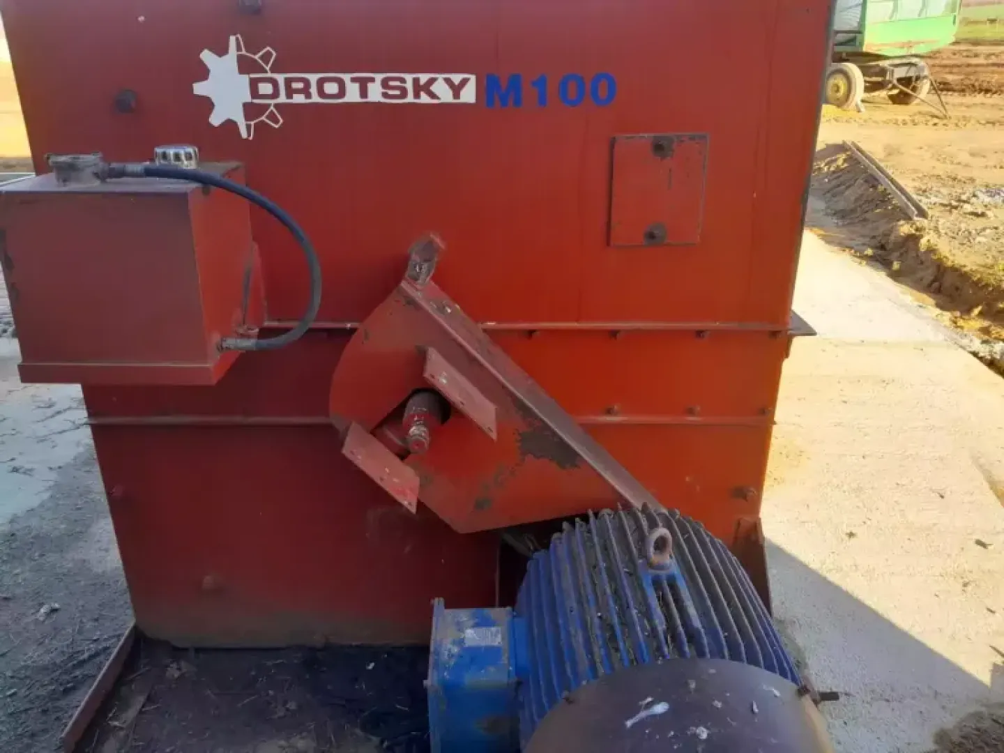 The Drotsky M100 | QAC Equipment