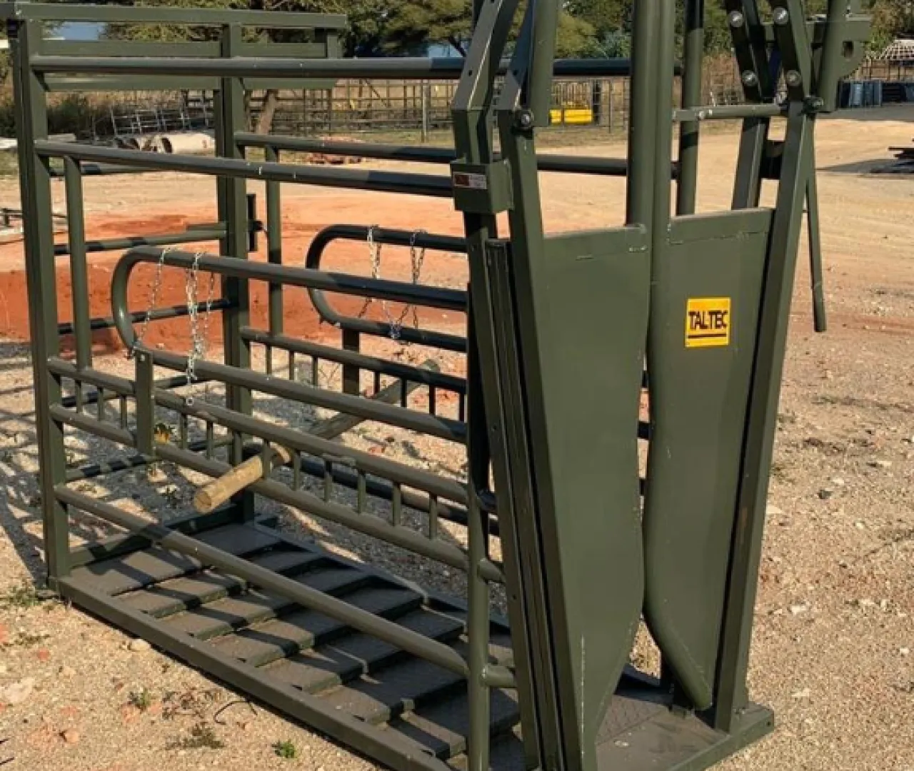 Cattle Working Crate | Tal-Tec