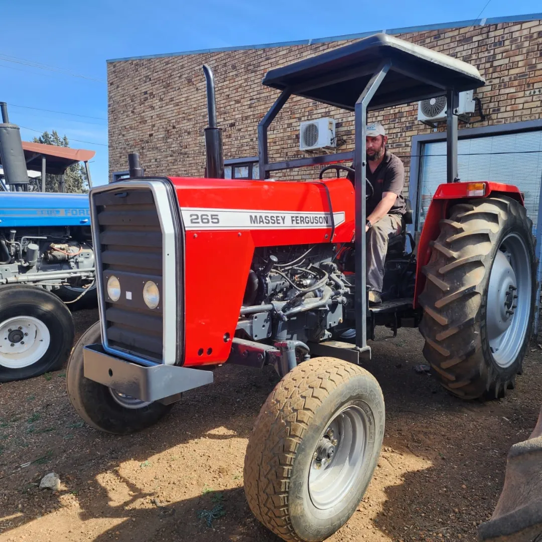 2 WD Massey Ferguson 265
