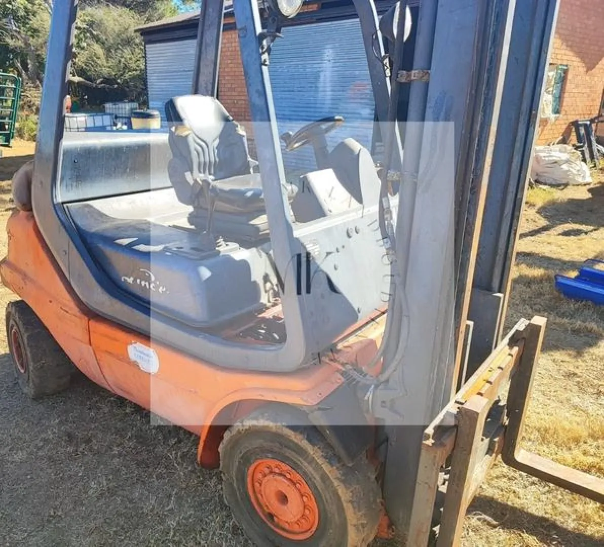 2.5 ton Linde Forklift | MK Landbou Dienste