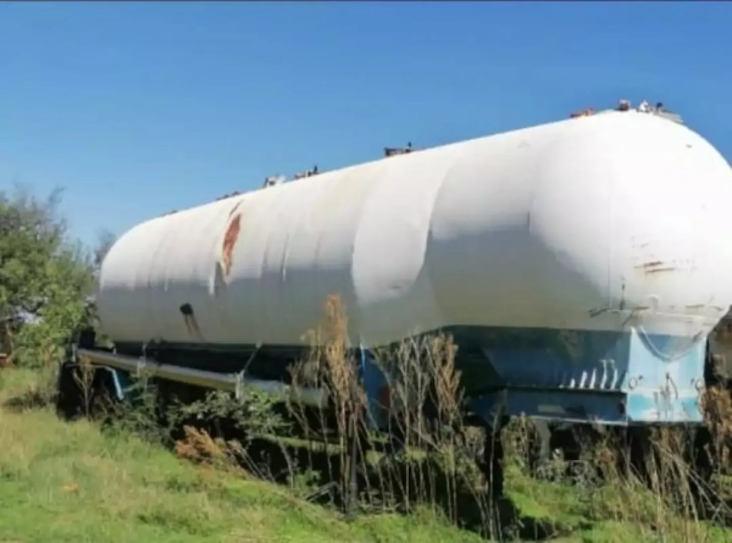 Double Axle Cement tanker | QAC Equipment