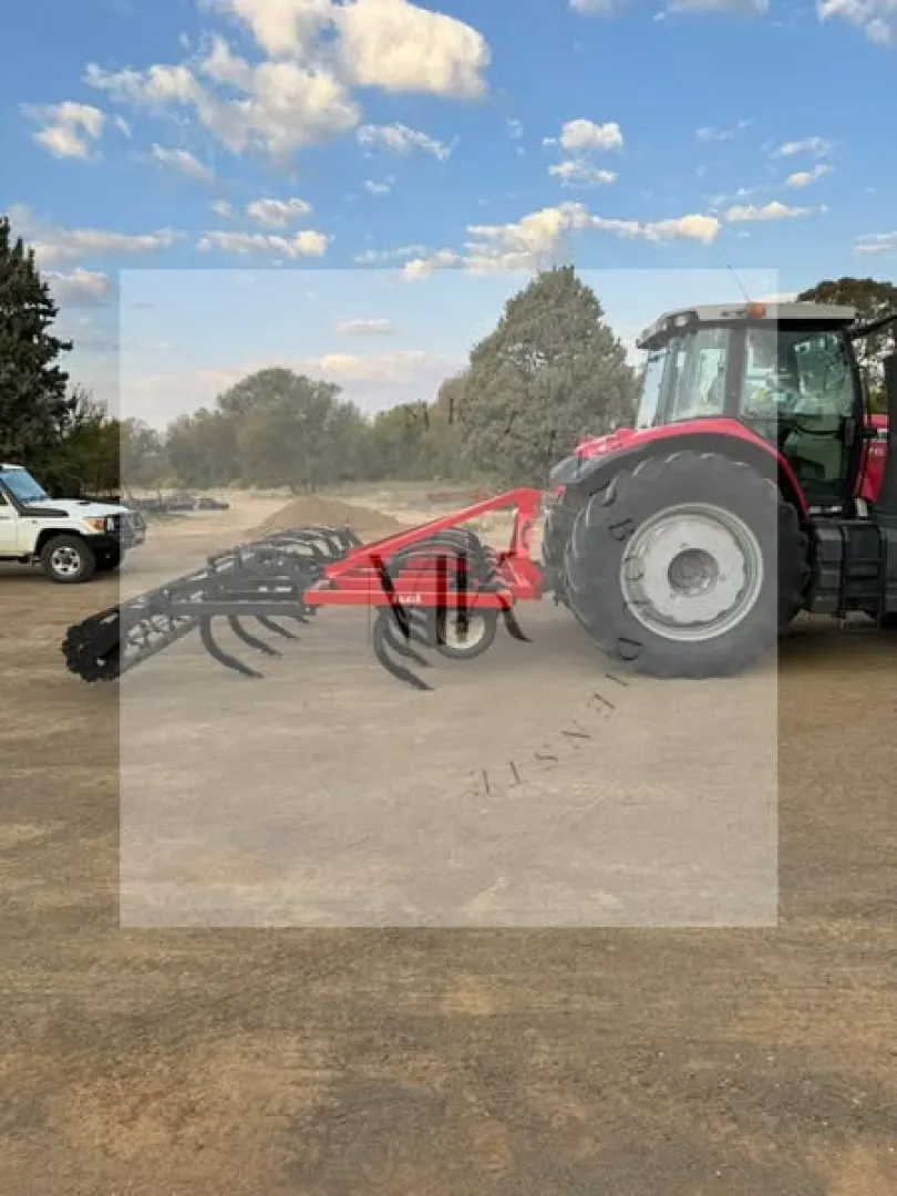 9 Tand Ilgi Ripper met Roller  | MK Landbou Dienste
