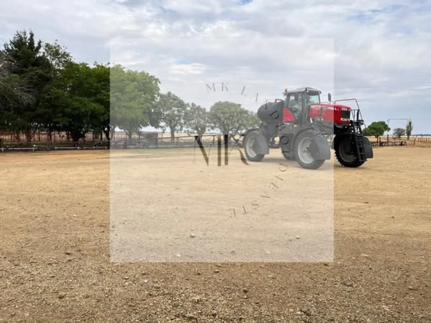 Massey Ferguson 9330 hoogloop spuit | MK Landbou Dienste