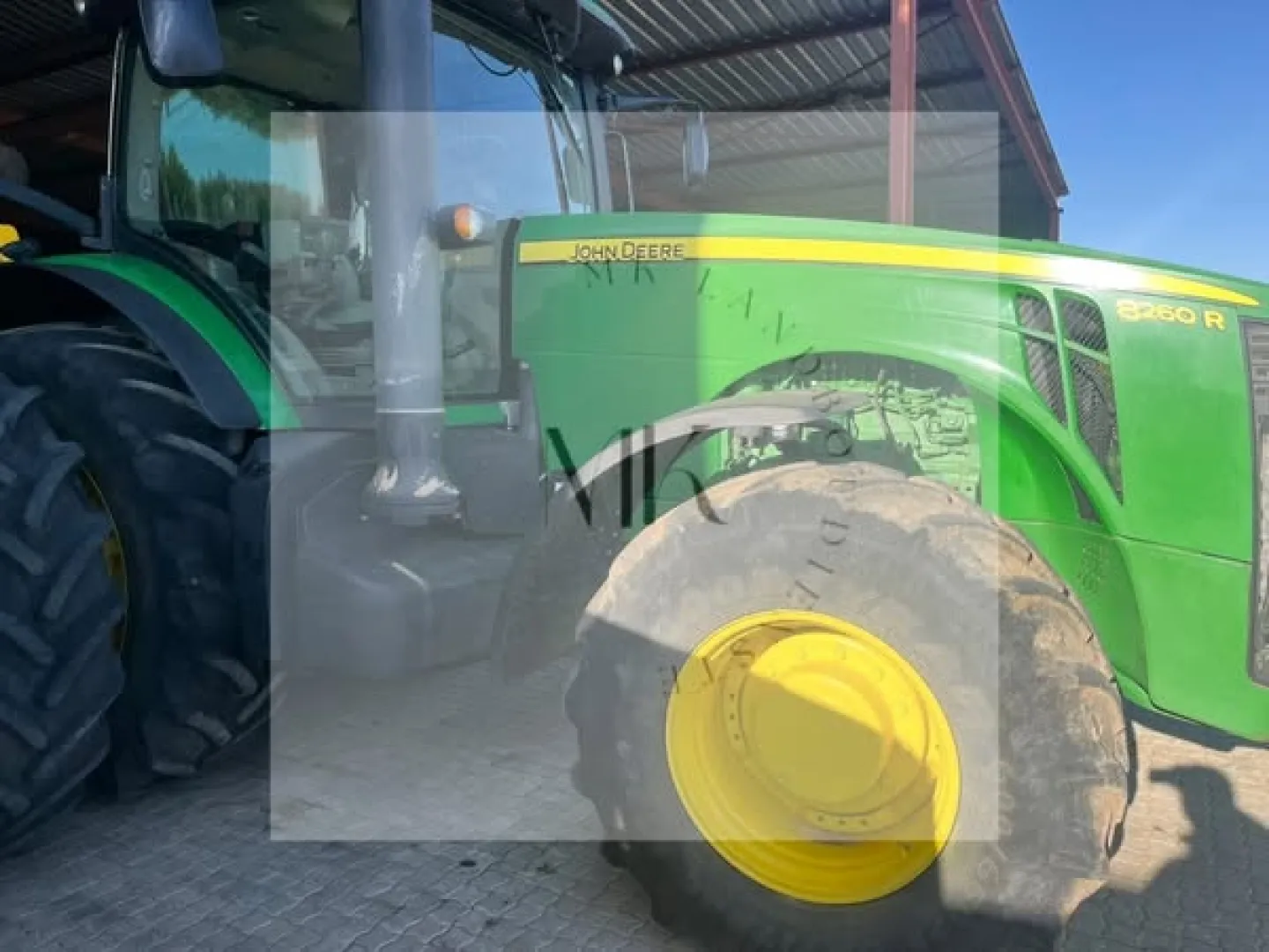 John Deere 8260R  2015 model | MK Landbou Dienste