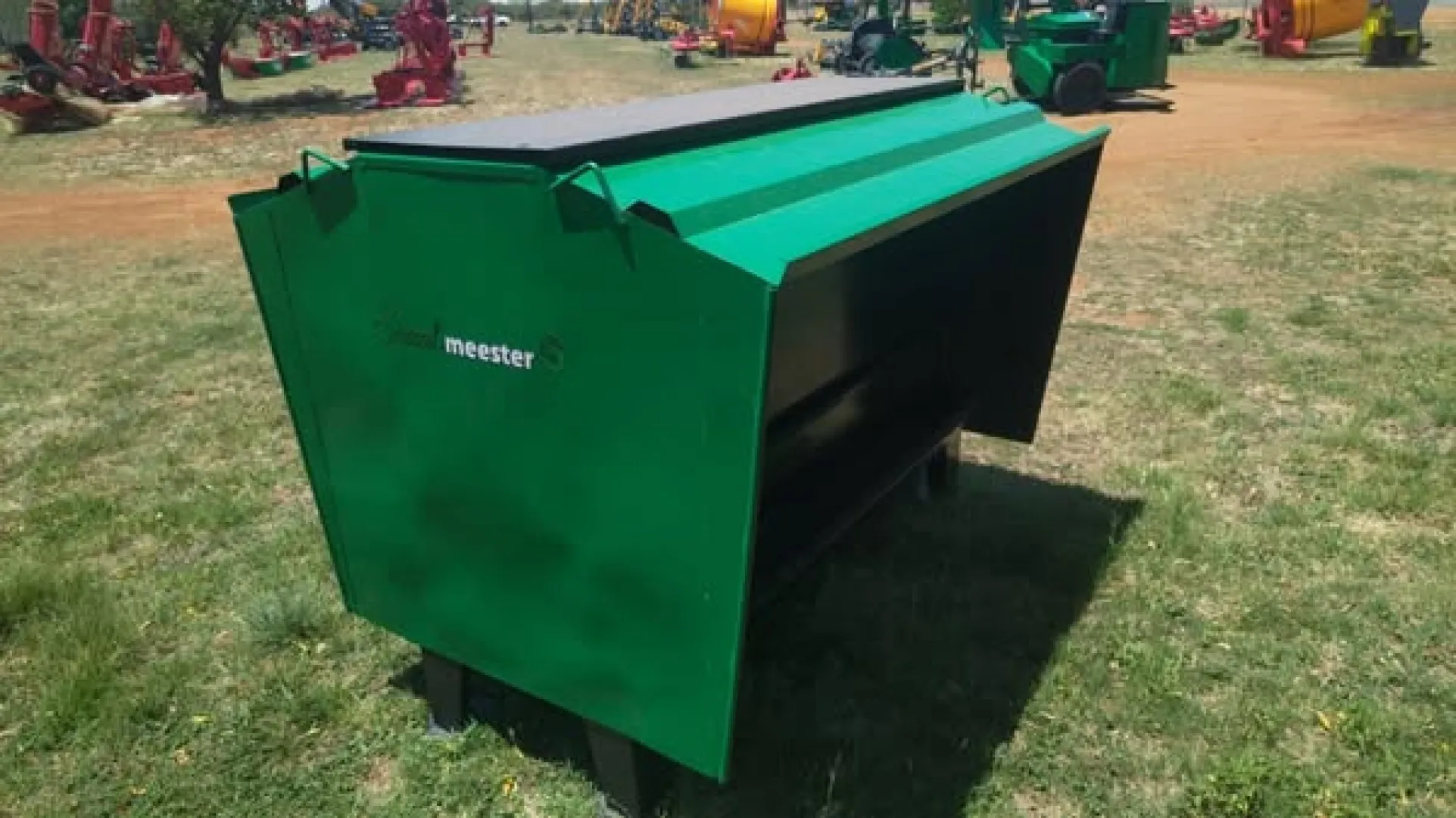 Skaap feeder | MK Landbou Dienste