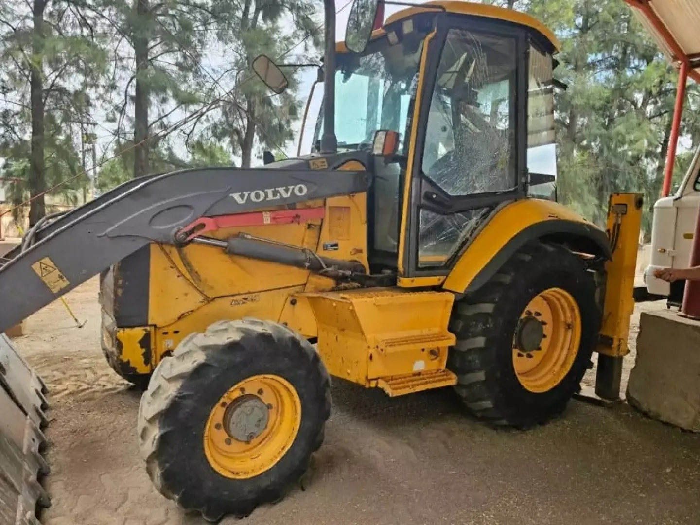 Volvo TLB.. BL 61B | QAC Equipment