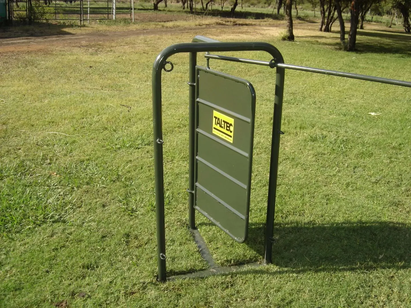 TSK5 Sheep Sorting Gate (2-way) | Tal-Tec
