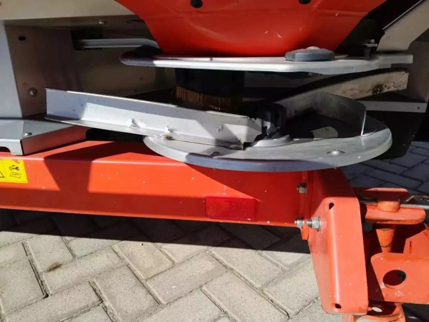 3 Point Kuhn Spreader | QAC Equipment