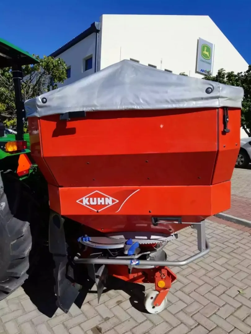 3 Point Kuhn Spreader | QAC Equipment