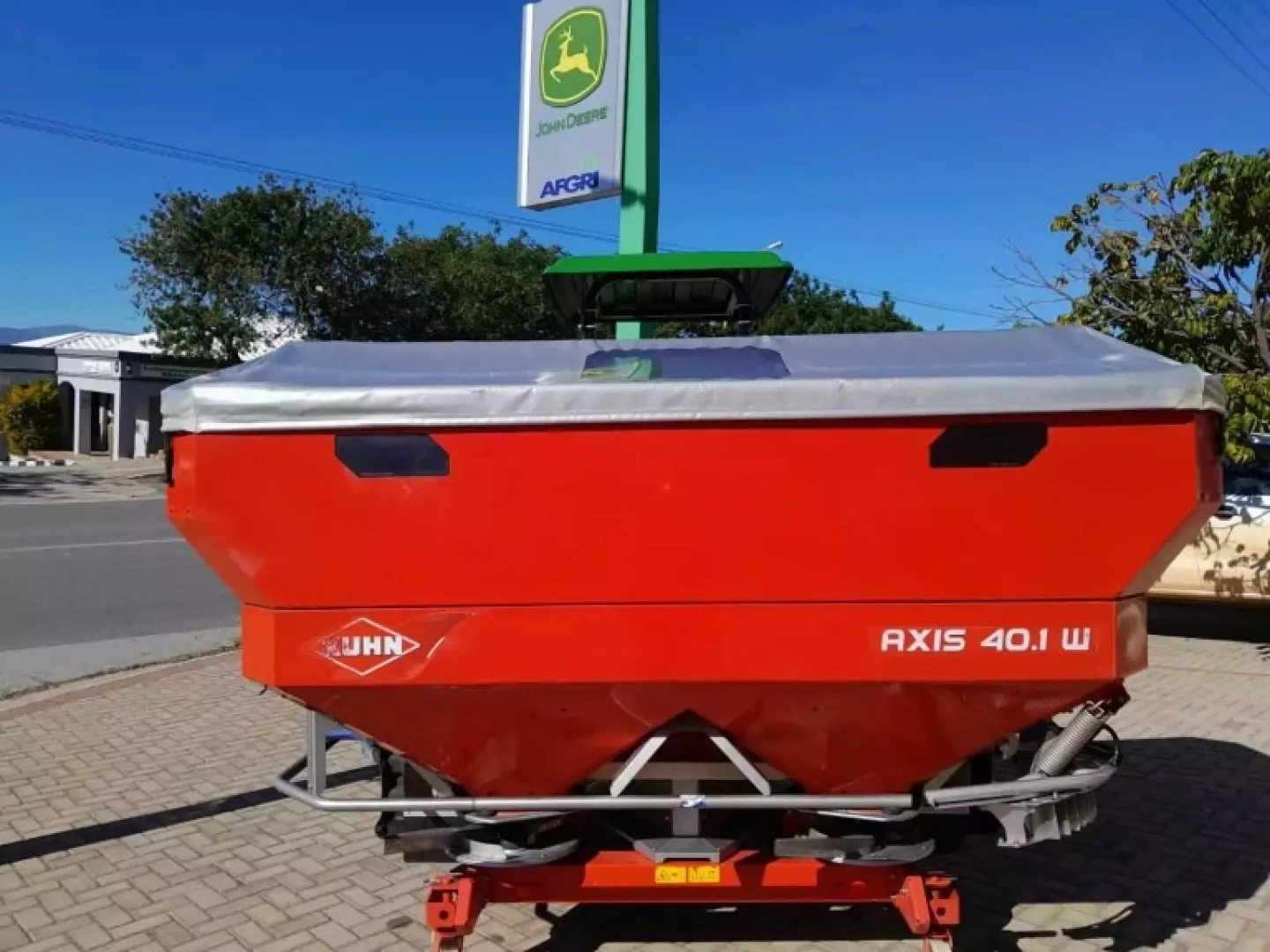3 Point Kuhn Spreader | QAC Equipment
