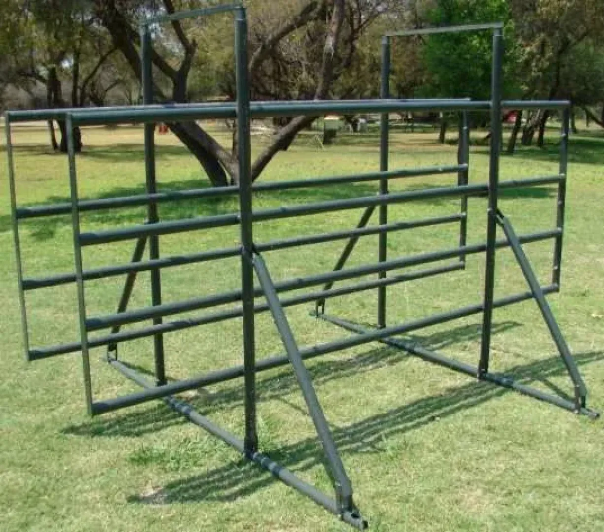 Cattle Crush (3m section) | two sides, two foot pieces, and two top struts | Tal-Tec