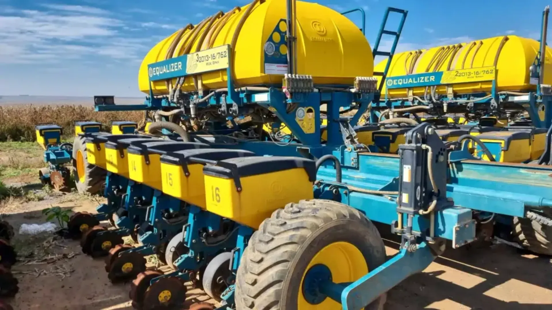 Equalizer Planters | QAC Equipment