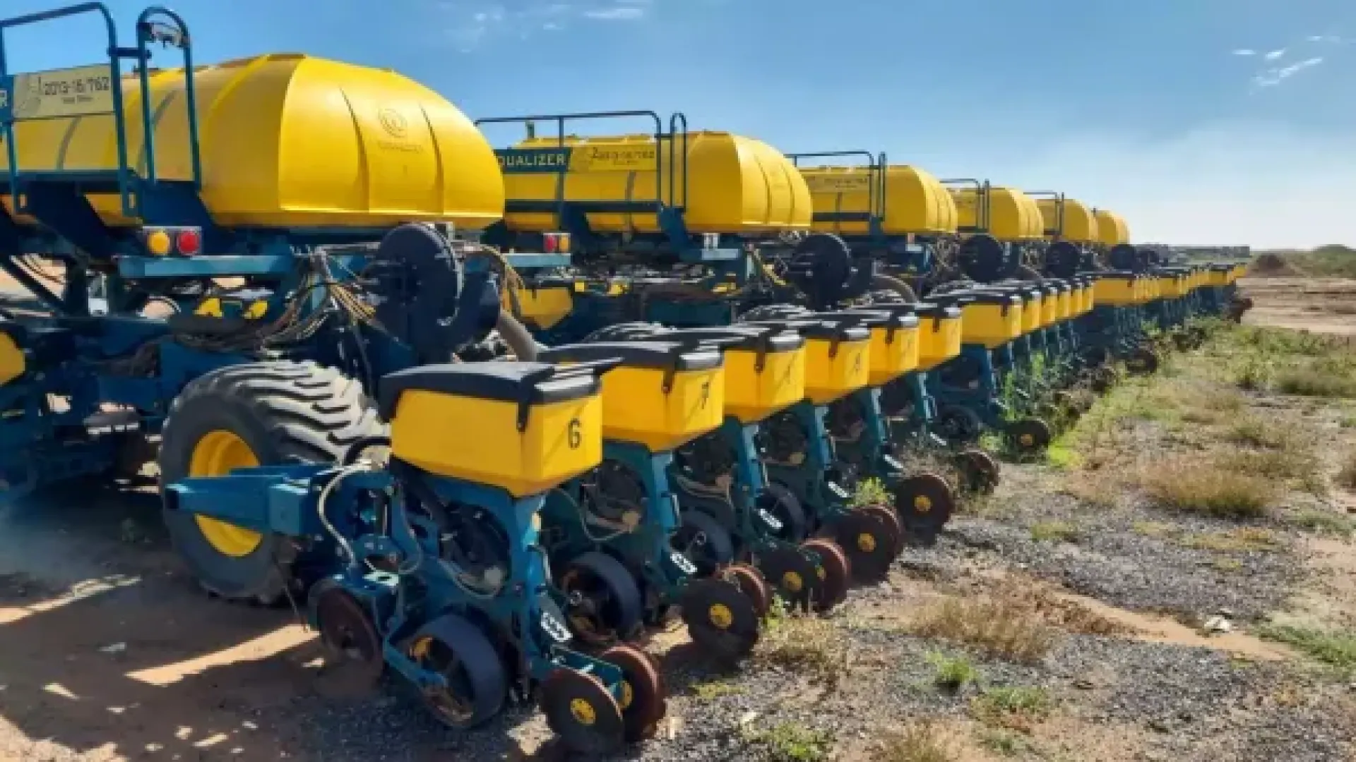 Equalizer Planters | QAC Equipment